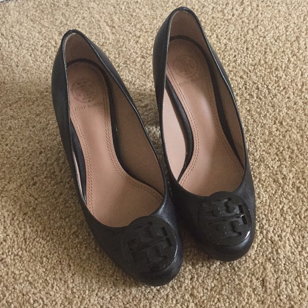 Tory burch black leather block heels
